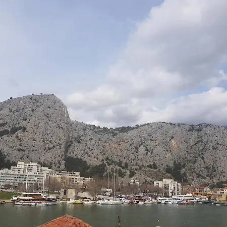 Maris * Omiš